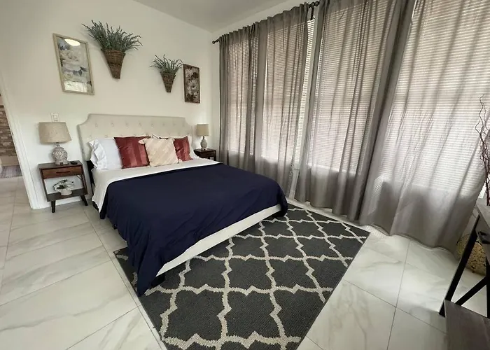 Brickell + Wynwood Wonderland: Spacious 6Br Home